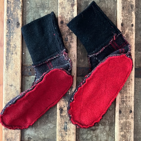 Upcycled Kids’ Slipper Socks - Picture 5 of 7